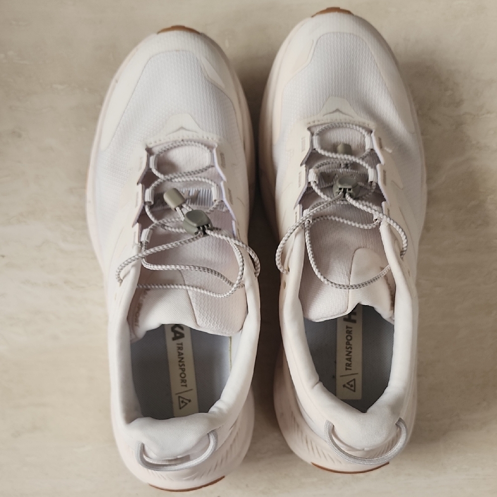 Hoka Transport
